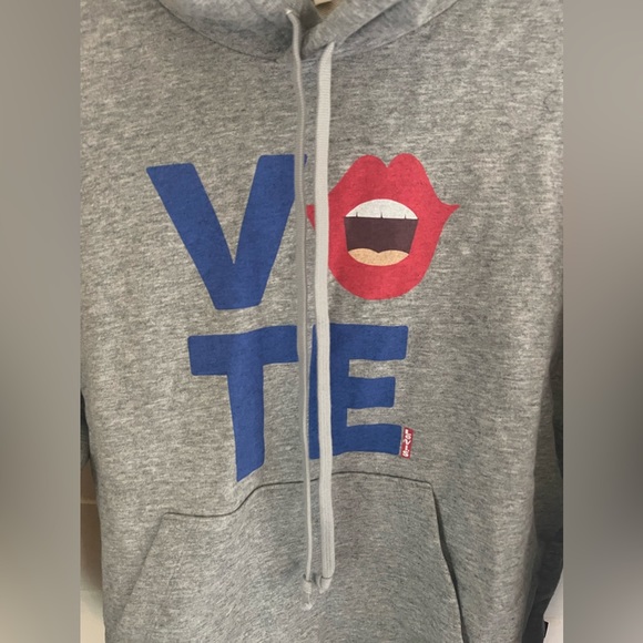 NWT Levi's VOTE Gray Graphic Pullover Hoodie Sweatshirt Women's PICK SZ $74 - Picture 4 of 4